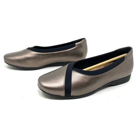 Clarks Un Darcey Ease Pebble Metallic ballet flats WIDE - Picture 3 of 11